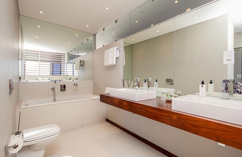 4 Bedroom Property for Sale in Bloubergstrand Western Cape